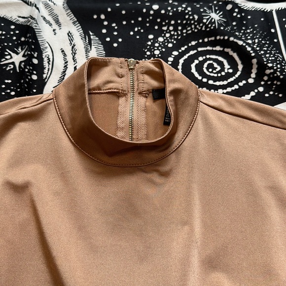 New forever 21 gold bodysuit size small S - Picture 4 of 8